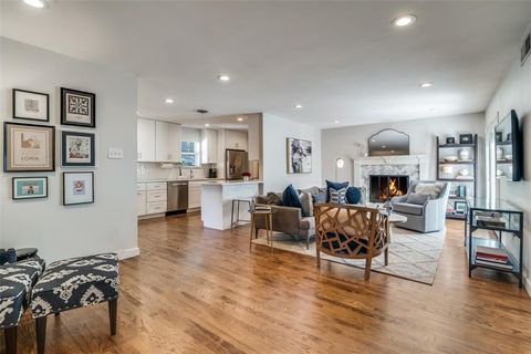 2352 Fenestra Drive Dallas TX 75228