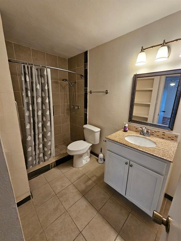 Cambridge Condos Ph 01 03 - Residential Lease