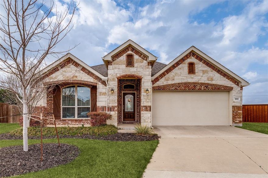 LOCATION, VALUE, AND LIFESTYLE—ALL IN ONE! This beautifully maintained single-story home sits in the highly desirable North McKinney area and is zoned to the award-winning Prosper ISD. Offering 4 bedrooms, 2.5 baths, and a 2-car garage, this property stands out with its oversized pie-shaped backyard and inviting covered patio—perfect for outdoor living. Inside, you’ll find a spacious, open-concept layout where the living room flows seamlessly into the chef’s kitchen. The kitchen features abundant counter space, granite countertops, stainless steel appliances, a gas cooktop, walk-in pantry, and a generous breakfast area. The split floor plan places the primary suite at the back of the home for added privacy. The en-suite bathroom includes dual sinks, a soaking tub, separate shower, and a large walk-in closet. Secondary bedrooms are well-sized and thoughtfully positioned. New paint throughout. Buyer and Buyer Agent to very all information.

Families will love the convenience of having all schools within the subdivision and within a 0.5-mile radius, including the brand-new Jones Middle School and Prosper Rock Hill High School.

With quick access to 380, University Drive, the Tollway, and Highways 75 and 121, this location is unbeatable. The community offers a wealth of amenities—pool, children’s water park, trails, parks, and sports areas—making it an exceptional place to call home.