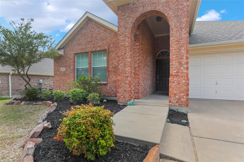 5208 Summit View Drive