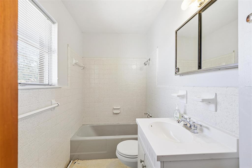 3411 Bryn Mawr Drive