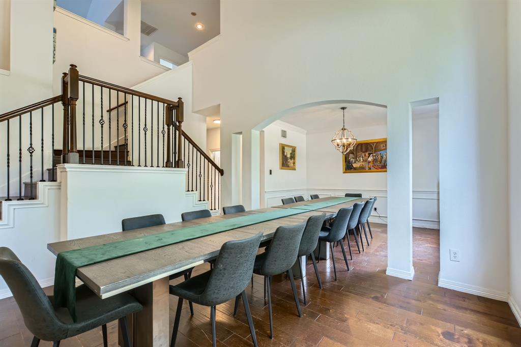3905 Lakeside Drive