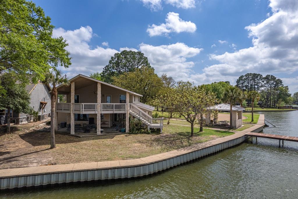 2512 Oak Drive