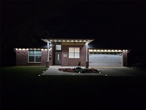 A home in Corsicana