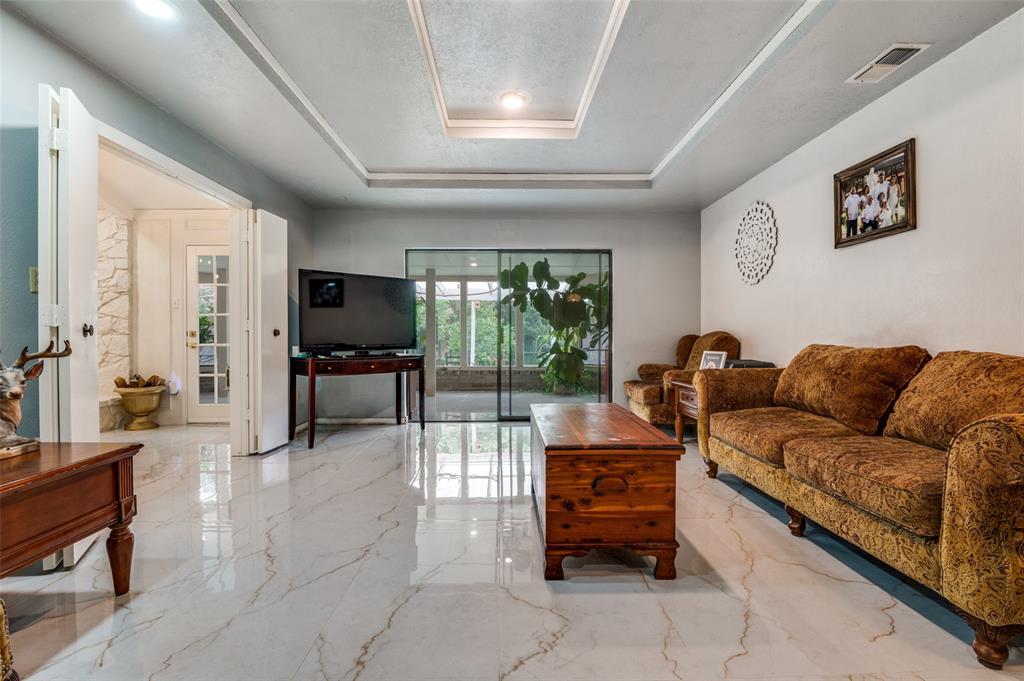 950 Shady Cove Place