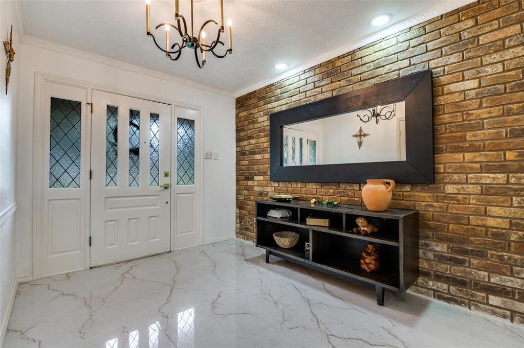 950 Shady Cove Place