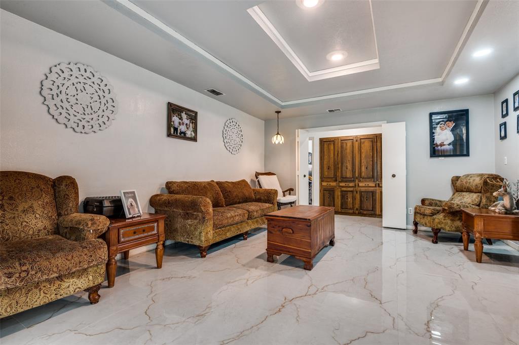 950 Shady Cove Place