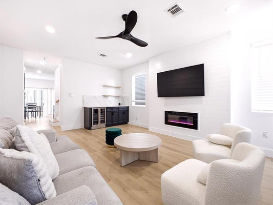 2404 ANDERSON ST, DALLAS, TX 75215 - Image 0e6781eb98ea8d035aa43e1e3de6e86c/639316935
