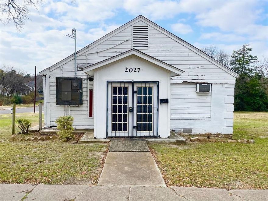 Here’s your opportunity to do a full rehab or tear down and start anew. Ideal for an investor or a handy craftsman. This property is currently zoned residential but the interior was altered to fit the needs of a church. The structure has 2 bathrooms, a kitchen, and 1600+ SF, or demo and start fresh. Some work was done on the roof, HVAC, women’s restroom, and some flooring in 2022. However, a lot of work is still needed on the interior and exterior. THE ELECTRICITY IS NOT ON IN THE PROPERTY! The Seller wants to sell this property and the vacant lot next to it at 2023 Lamont Avenue (MLS 21139759) as a bundle.  The Seller has a survey showing both properties in TransactionDesk. This property is being sold As-Is, Where-Is. The Seller will not accept low-ball offers, offers that include owner financing, or offers of assignment. Both properties are in a great location to make a construction impact in the community. There are older homes and newer residential construction in the immediate area. The location is blocks away from major thoroughfares, a DART station, several places of worship, restaurants, and more. Buyer must provide proof of funds with their offer. Tons of possibilities await you. Don’t miss out on this one!