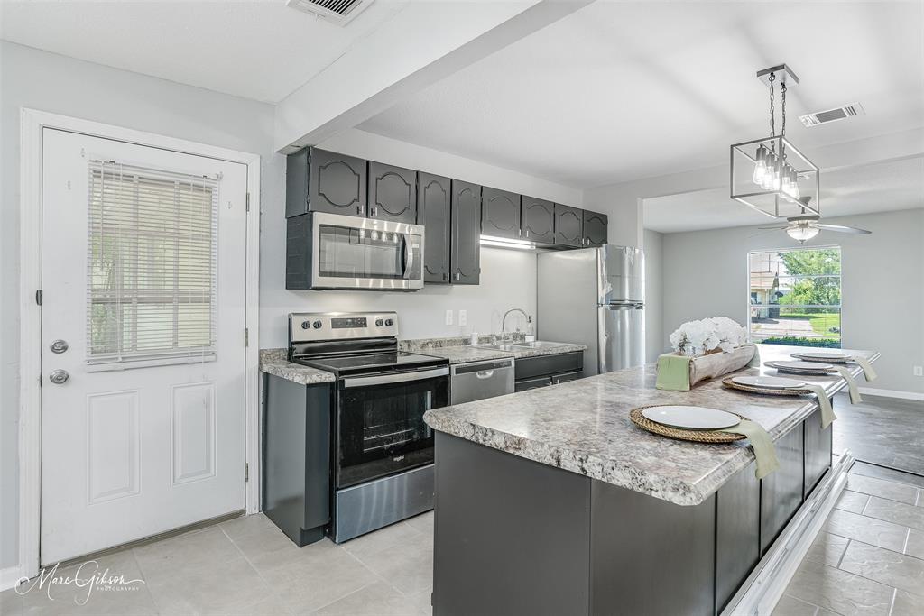 Southern Terrace 01 - Residential Lease