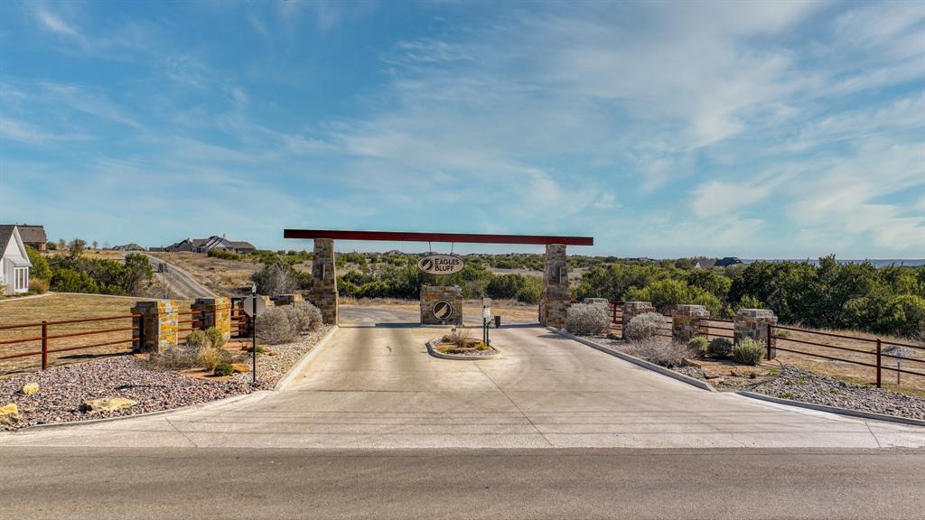 Mabelle Eagles Ridge Drive