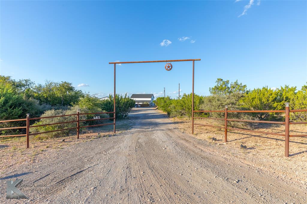 Photo of 684 Taylor Ridge Estates Road, Abilene, TX 79601 (MLS # 21421185)