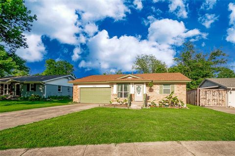 Photo of 2518 Newcastle Drive, Garland, TX 75041 (MLS # 21244568)