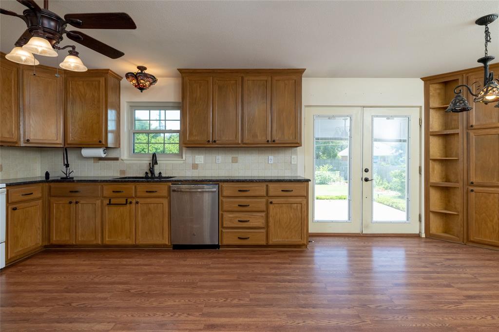 828 Hollow Creek Road