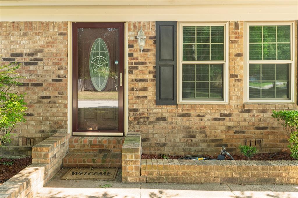 828 Hollow Creek Road