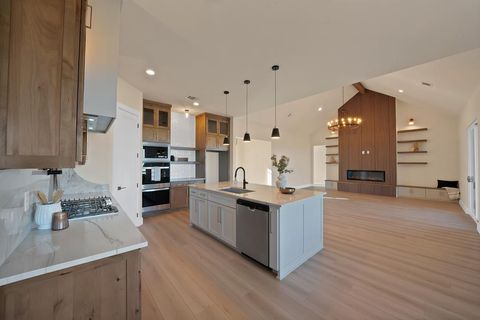 Tiny photo for 1023 Kingsley Court, Weatherford, TX 76087 (MLS # 21100754)