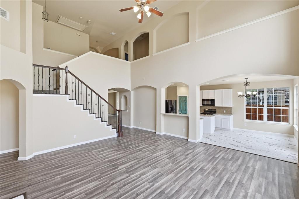 2621 Whispering Trail