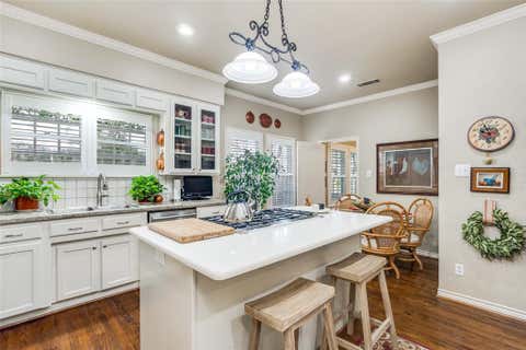 Tiny photo for 4537 Belclaire Avenue, Highland Park, TX 75205 (MLS # 21323802)