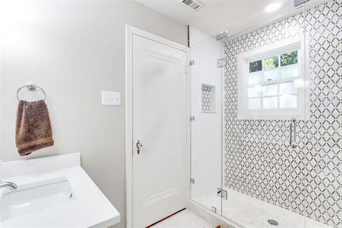 Tiny photo for 4537 Belclaire Avenue, Highland Park, TX 75205 (MLS # 21323802)