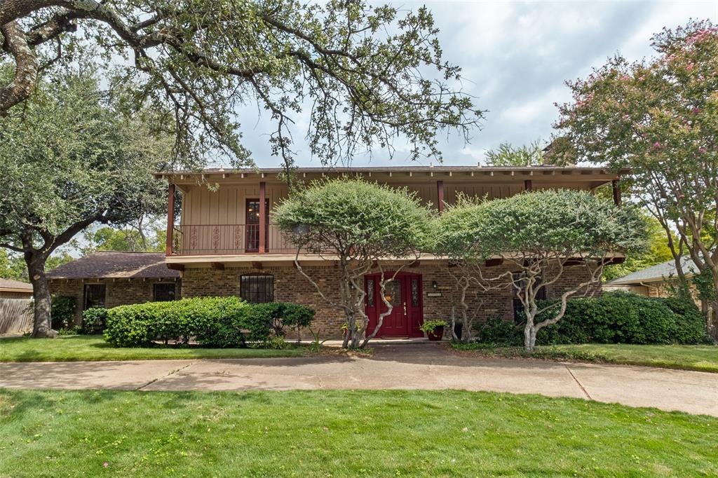 3003 Creekbend Drive