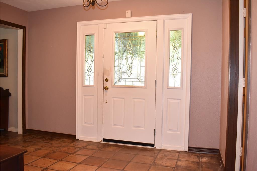 3003 Creekbend Drive