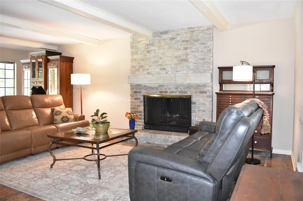 3003 Creekbend Drive