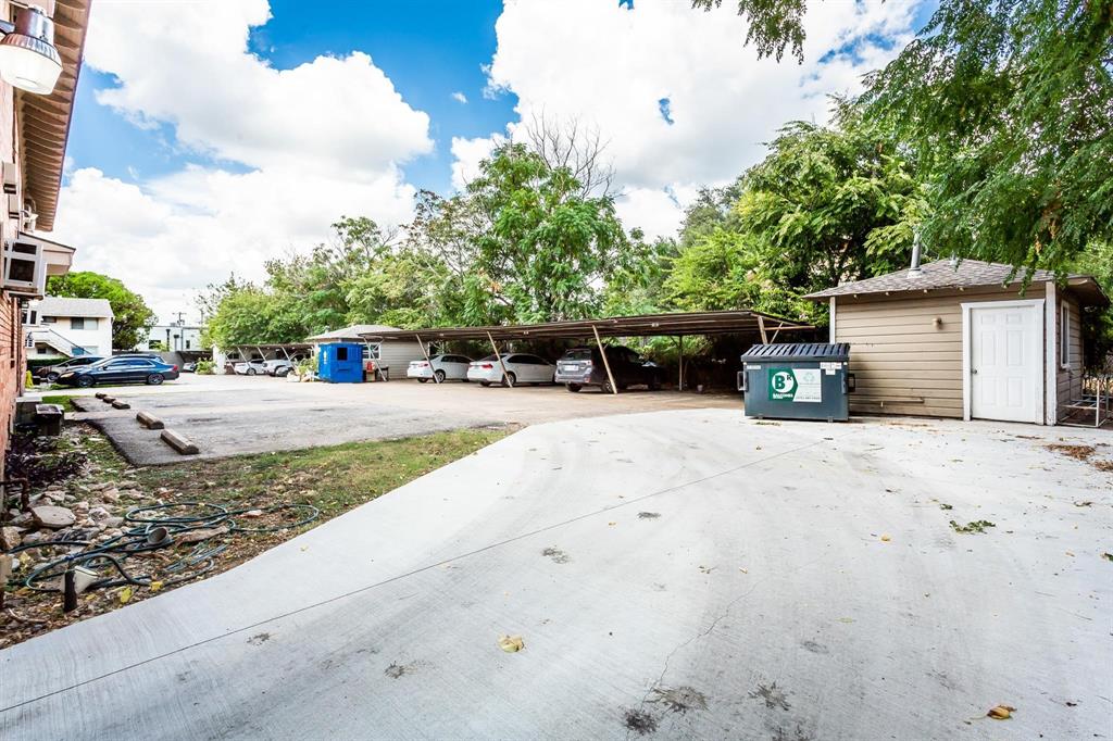 Mccommas Plaza - Residential Lease