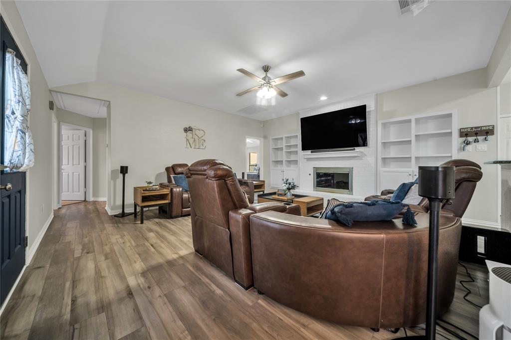 2524 Boardwalk Drive