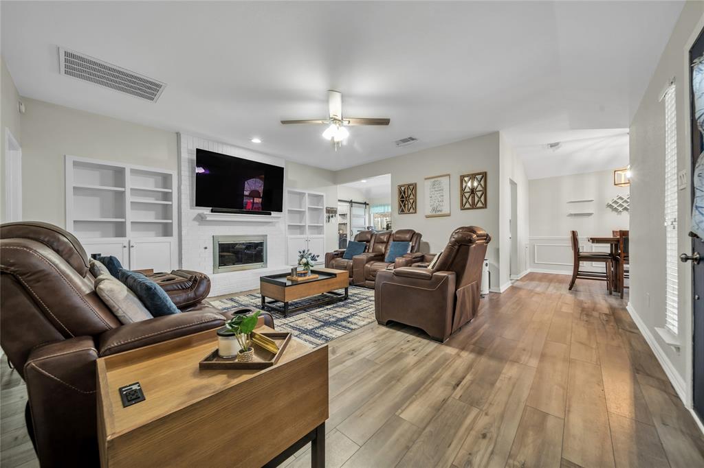 2524 Boardwalk Drive