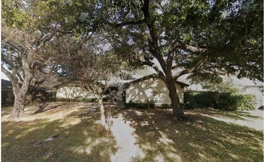 This 3-bedroom, 2-bath home in the established White Lake Hills neighborhood of Fort Worth offers a fantastic opportunity to create a custom residence or high-upside investment. Situated in a quiet, tree-lined, and sought-after community, this property combines, space, and close proximity to downtown. Showings will start May 8. Tenant occupied. Please do not bother tenant.