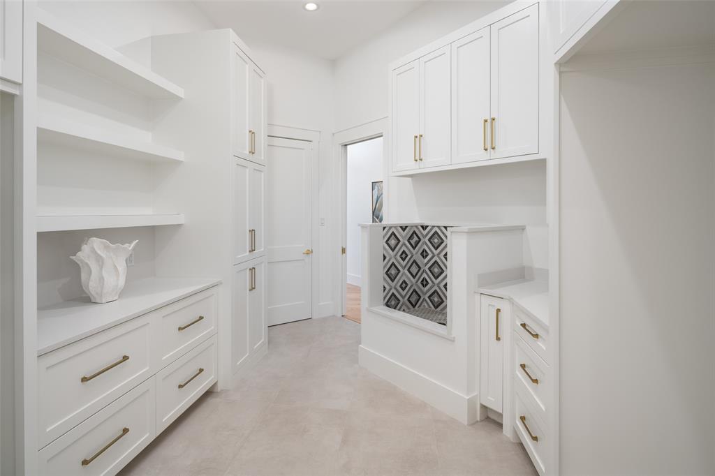 Pinnacle Club - Residential