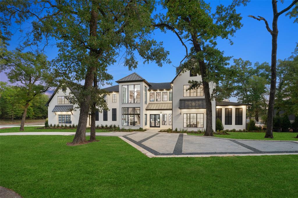 Pinnacle Club - Residential