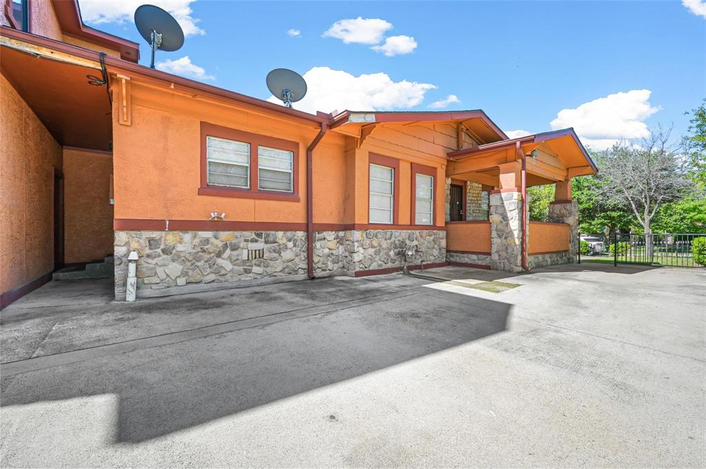 Terrace Home - Residential