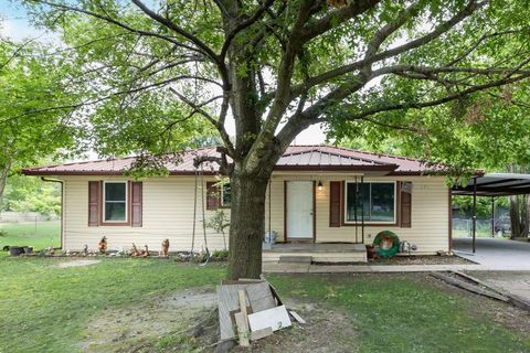 571 S 1st Street Point TX 75472