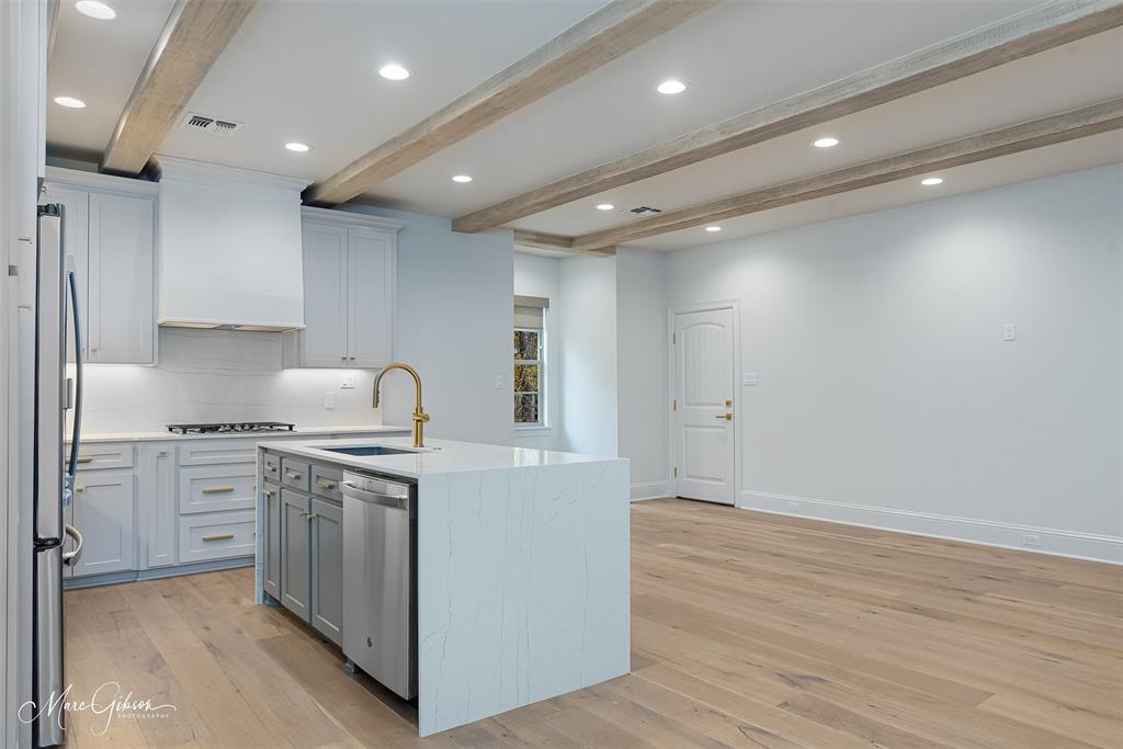 Provenance Ph 01 - Residential