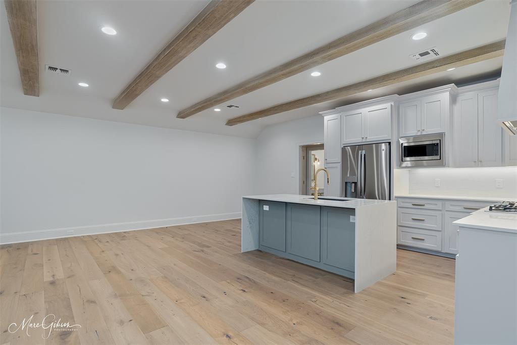 Provenance Ph 01 - Residential