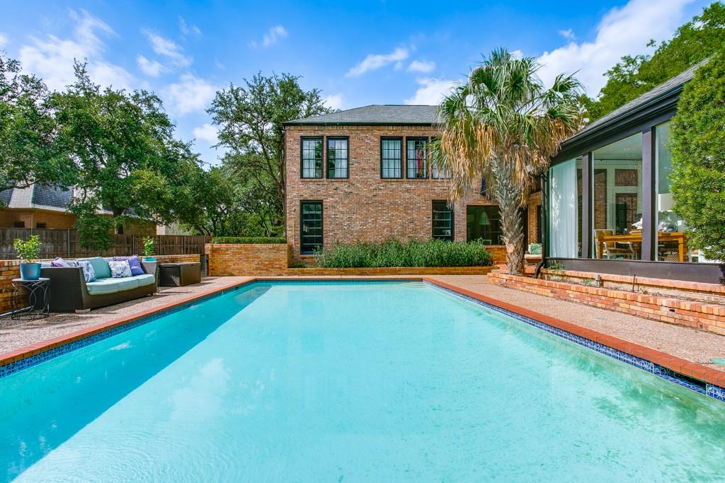 Lennox Royal - Residential