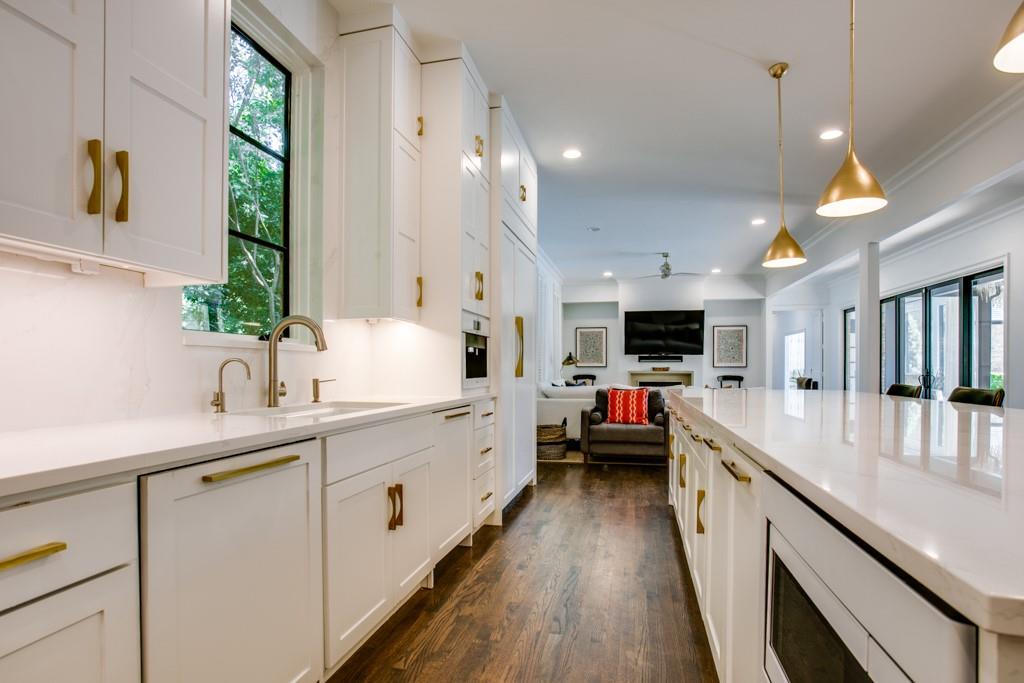 Lennox Royal - Residential