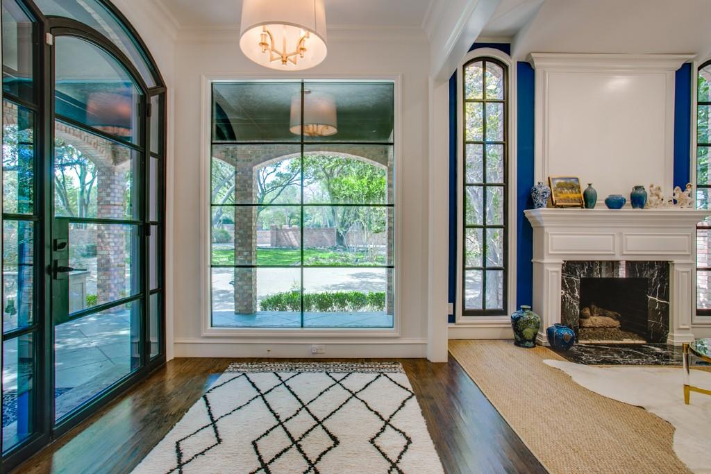 Lennox Royal - Residential