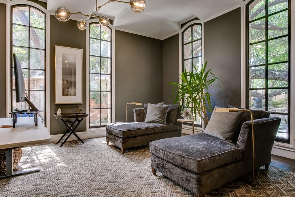 Lennox Royal - Residential