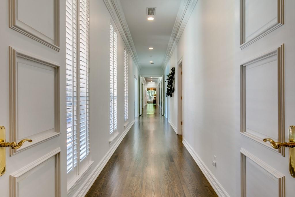 Lennox Royal - Residential