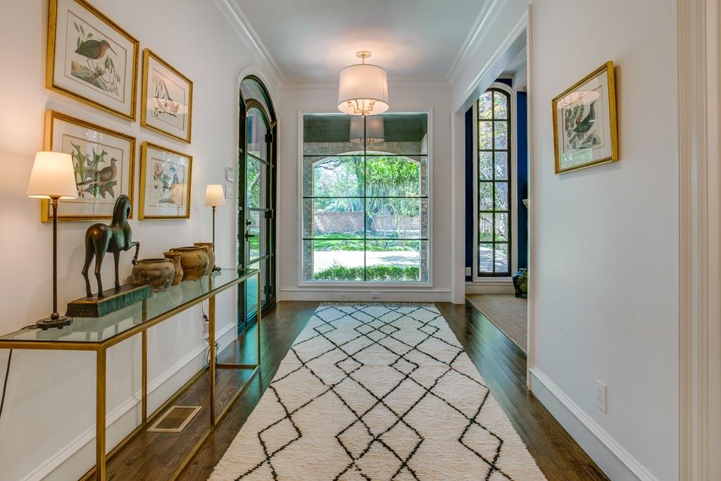 Lennox Royal - Residential