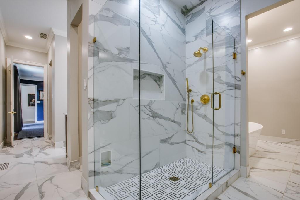 Lennox Royal - Residential