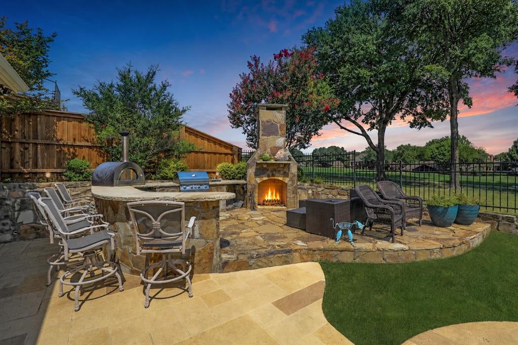 1204 Hills Creek Drive