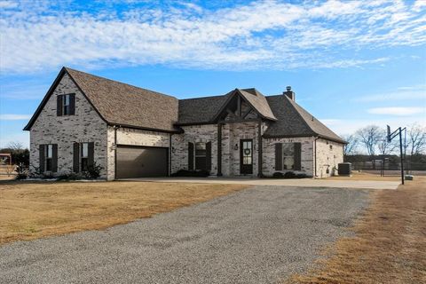 Photo of 920 Cheyenne Trail, Trenton, TX 75490 (MLS # 21162332)