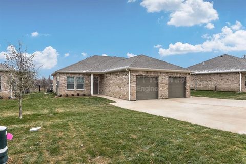 Photo of 2405 N Hickory Street, Sherman, TX 75092 (MLS # 21217046)