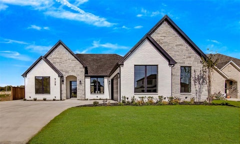 Photo of 929 Claystone Ridge Drive, Fort Worth, TX 76028 (MLS # 21419875)