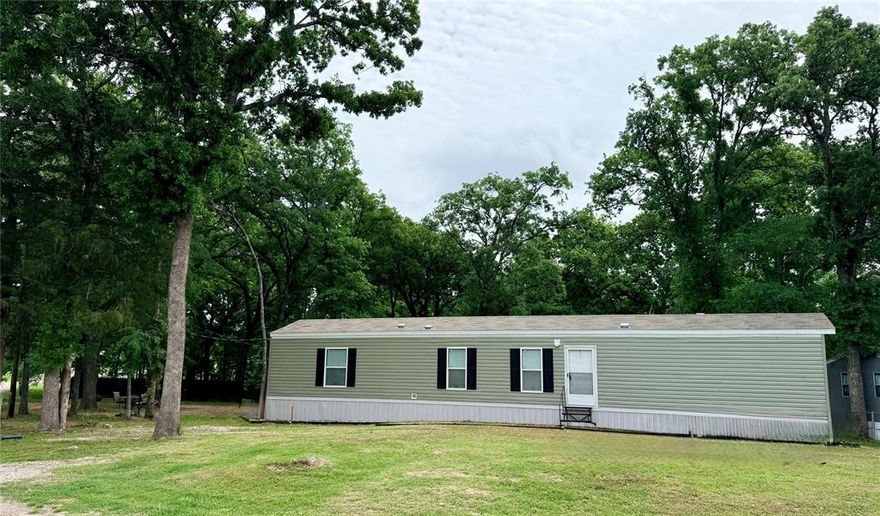 2024 Singlewide manufactured home. Come see this 3 bed 2 bath home on a third of an acre. This home is located in a quiet lakeside community with a private park and boat launch. Access to beautiful Lake Tawakoni is at your disposal. The home has never been lived in and awaits your creativity to make it your own. Brinwood Shores is one of the best well-kept subdivisions on Lake Tawakoni. Super low HOA and quiet neighbors make it a great place for all residents. Mature trees create a bird sanctuary for so many birds that fill the air with sounds of nature.

Information provided in this listing to be verified by buyer and buyer's agent. No written or expressed guarantees made herein.
