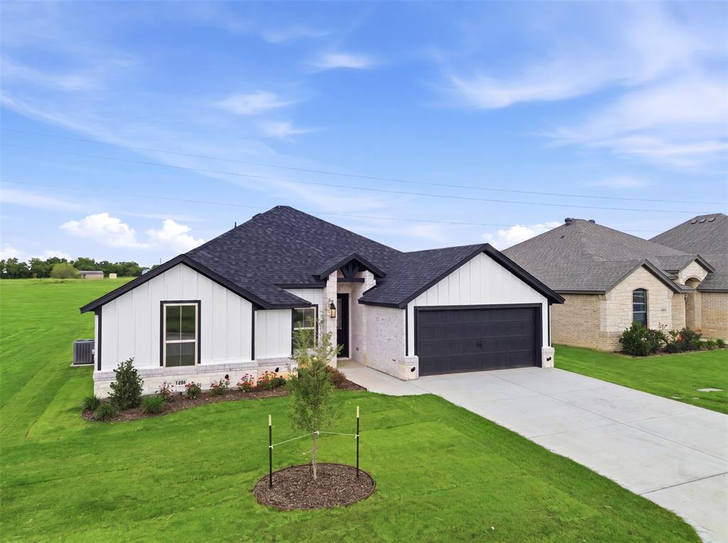 1600 Oleander Drive