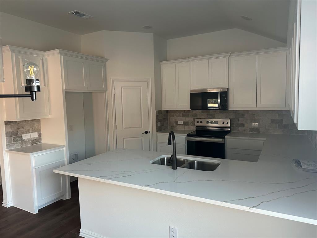 3122 River Birch Road